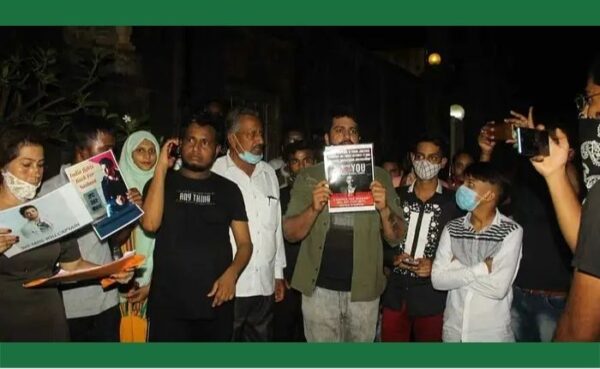 शाहरुख खान के घर मन्नत के बाहर सुशांत सिंह राजपूत के फैंस ने किया विरोध प्रदर्शन..
